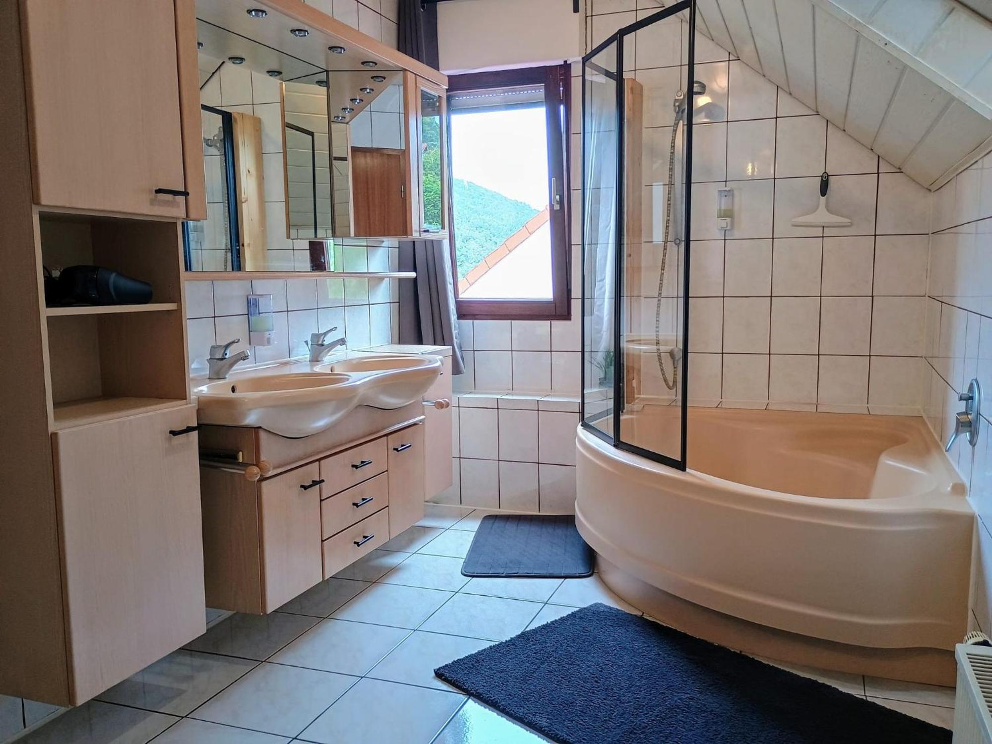 Sleep&Chill - Ruhige Uebernachtung Mit Main-Blick Apartment Neustadt am Main Екстериор снимка